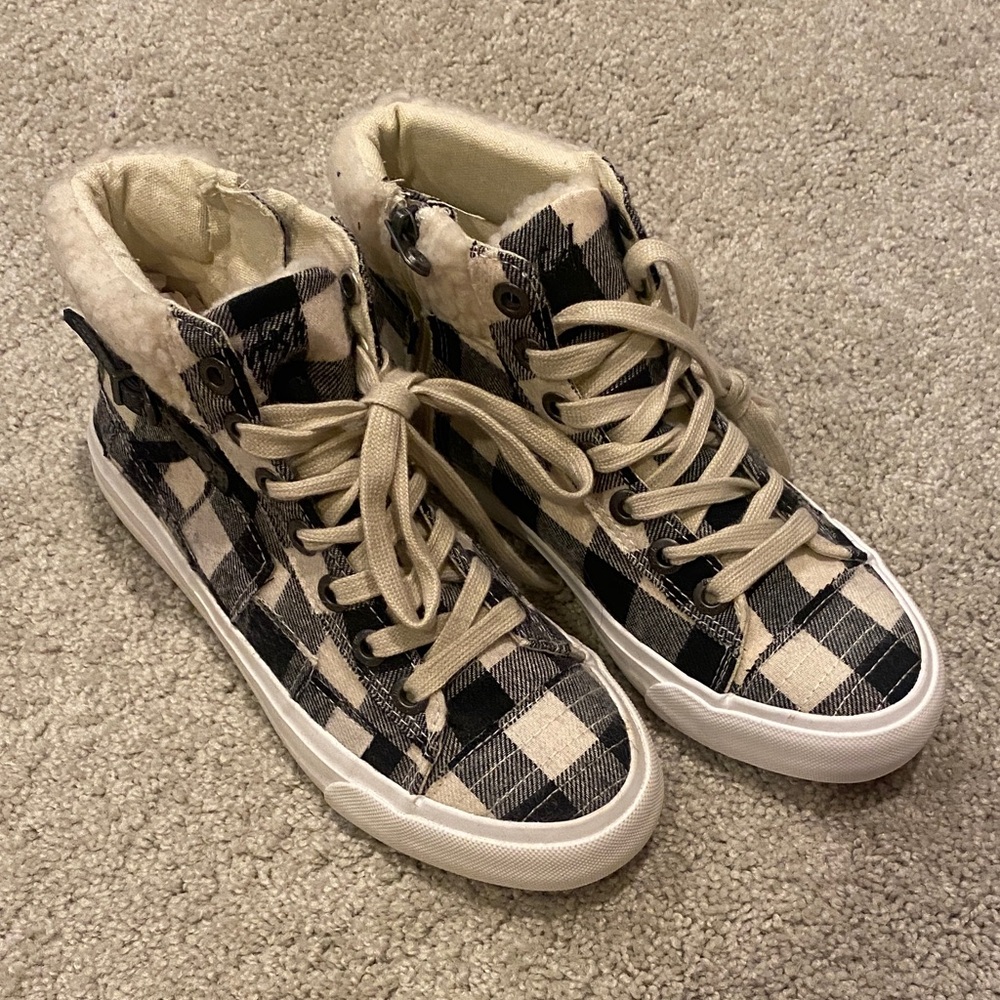 Blowfish women’s sneakers